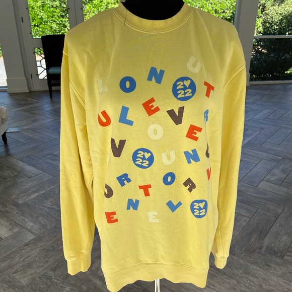 Tops - Harry Styles Yellow Love on Tour Sweatshirt, Size M